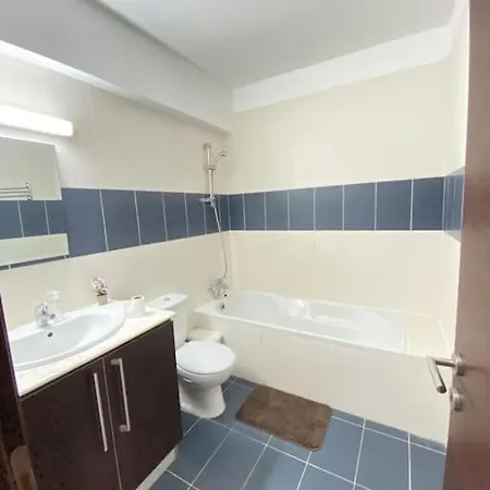 Spacious With Pool * 라르나카